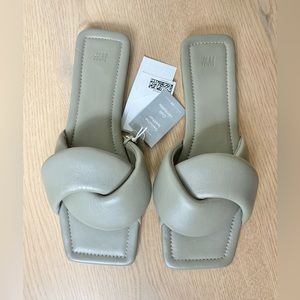 New With Tags H&M premium Collection Green Leather Slides Size 11 Women’s